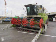 Moissonneuse-batteuse Claas Medion 310