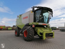 Mietitrebbiatrice Claas