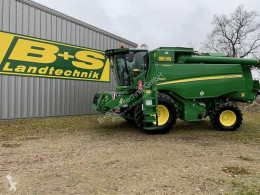 Moissonneuse-batteuse John Deere T560 HM