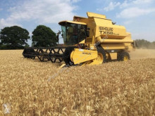 Moissonneuse-batteuse New Holland
