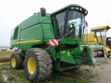 Moissonneuse-batteuse John Deere 9880 i STS