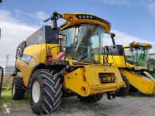 New Holland CR 7.90 Moissonneuse-batteuse occasion