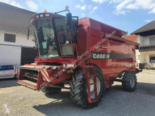 Moissonneuse-batteuse à 6 secoueurs Case CF 70