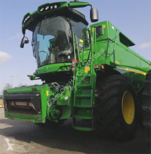 John Deere mietitrebbiatrice usato