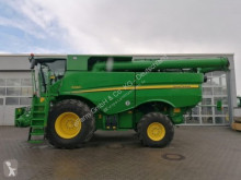 John Deere mietitrebbiatrice usato