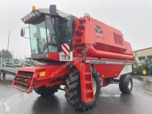 Ceifeira-debulhadora Massey Ferguson