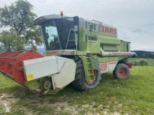Claas Ceifeira-debulhadora usada