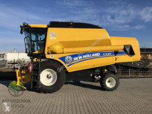 Mietitrebbiatrice New Holland