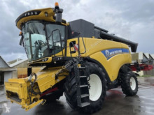 Moissonneuse-batteuse New Holland