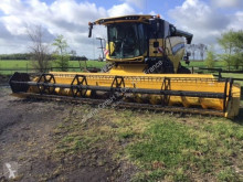 New Holland Ceifeira-debulhadora usada