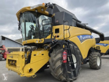 Moissonneuse-batteuse New Holland
