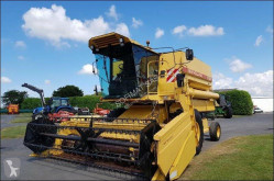 حصاد New Holland TX32 آلة حصاد ودرس مستعمل