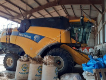 Комбайн New Holland