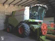 حصاد آلة حصاد ودرس Claas