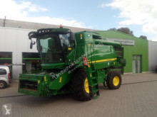 John Deere T660 HM Skördemaskin-tröskmaskin med 3 skakare begagnad