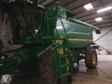 Moissonneuse-batteuse John Deere