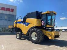 Moissonneuse-batteuse New Holland