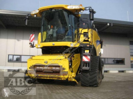 New Holland CR 9090 ELEVATION used Combine harvester