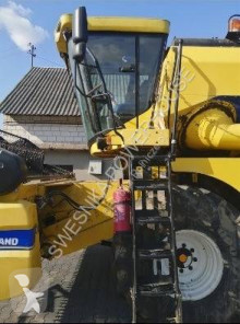 New Holland 8-straw walkers Combine harvester TC 50/40