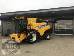New Holland CR8.80 MY19 used Combine harvester