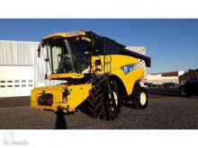 New Holland CR 9060 used twin rotor Combine harvester