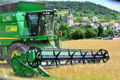 حصاد آلة حصاد ودرس John Deere