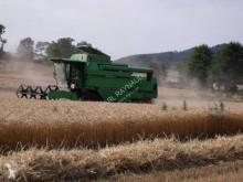 حصاد آلة حصاد ودرس مع 5 هزّازات Deutz-Fahr M 35.80 hydro