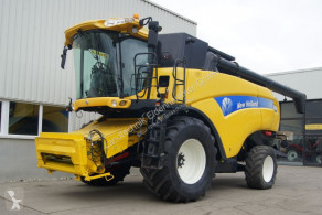 حصاد New Holland CX8080 آلة حصاد ودرس مستعمل