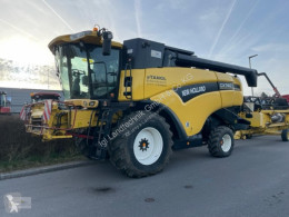 New Holland CX 740 used Combine harvester