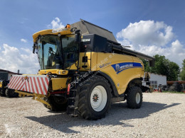 New Holland CR8080 Moissonneuse-batteuse occasion