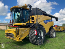 New Holland CR 9090 used Combine harvester