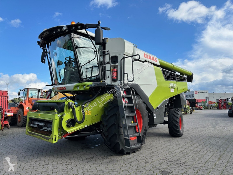 Moisson Claas Lexion 6800