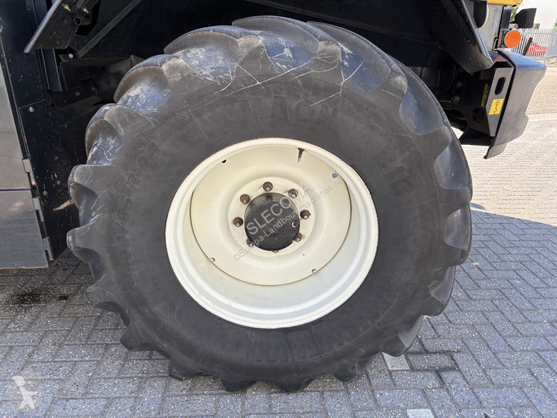 Moisson New Holland FR9050