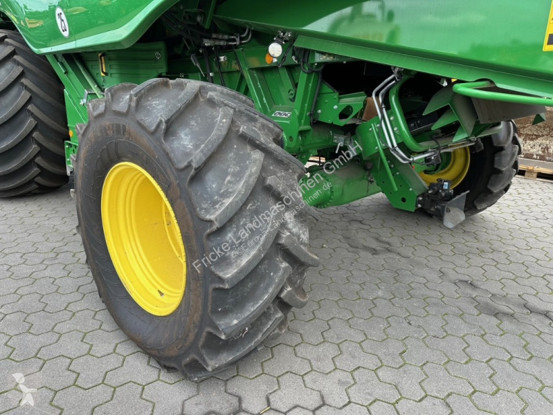 Moisson John Deere T  i   Neumaschine