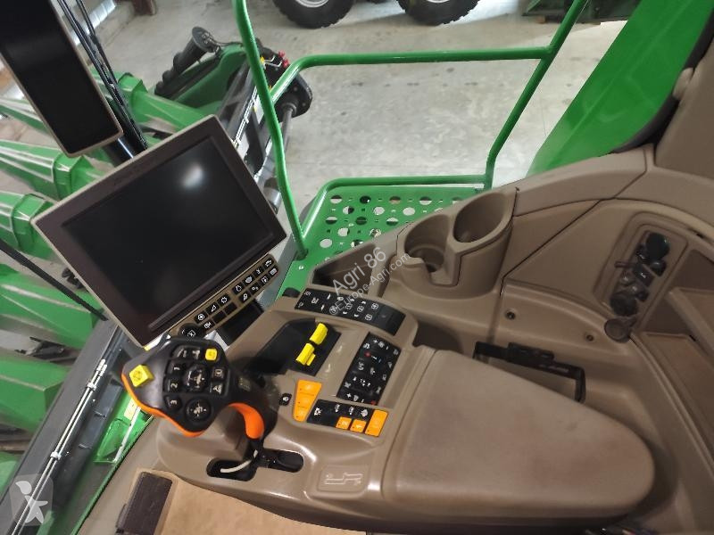 John Deere X9 1100 harvest