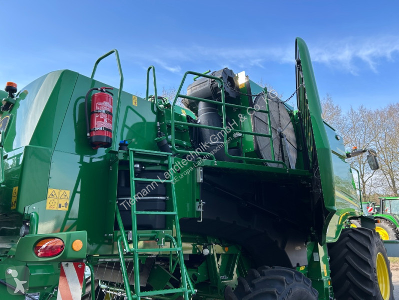 John Deere  T560 harvest