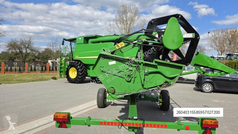 John Deere T550 harvest