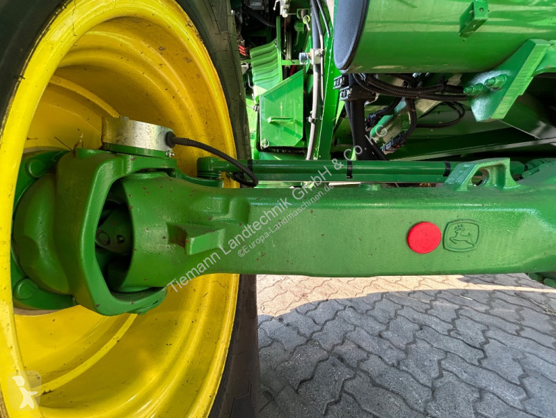 John Deere  T670 harvest
