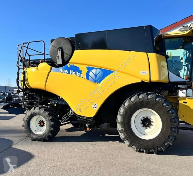 Moisson New Holland  CR 980 mit Smart Steer...