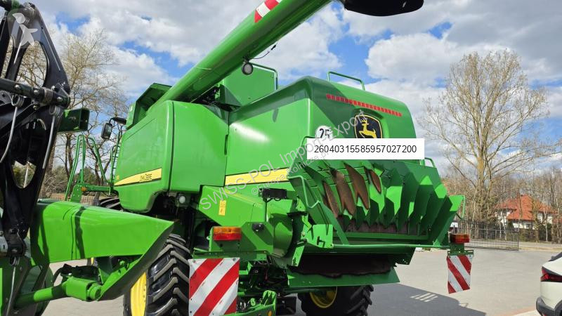 John Deere T550 harvest