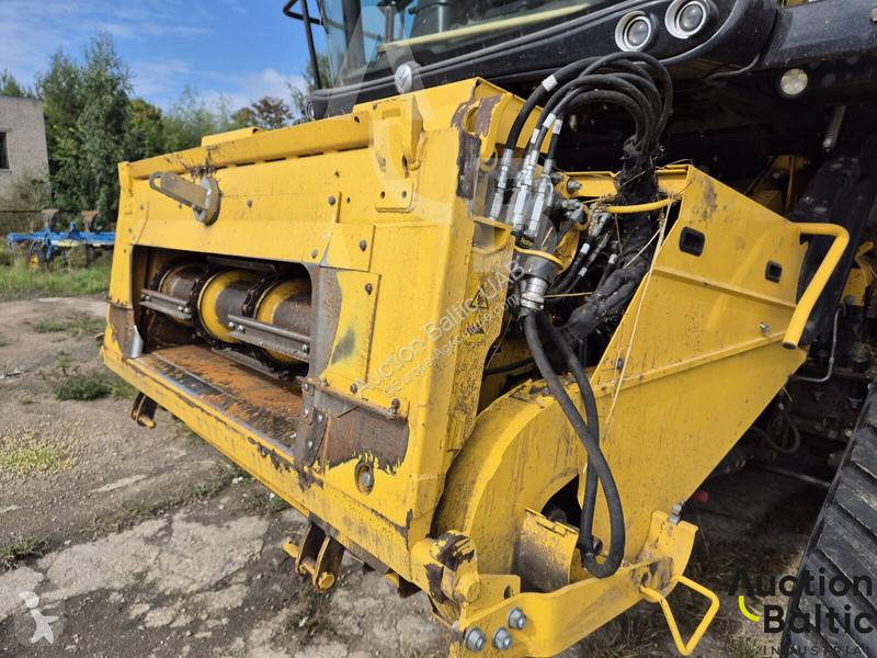 Cosecha New Holland CR 8.90