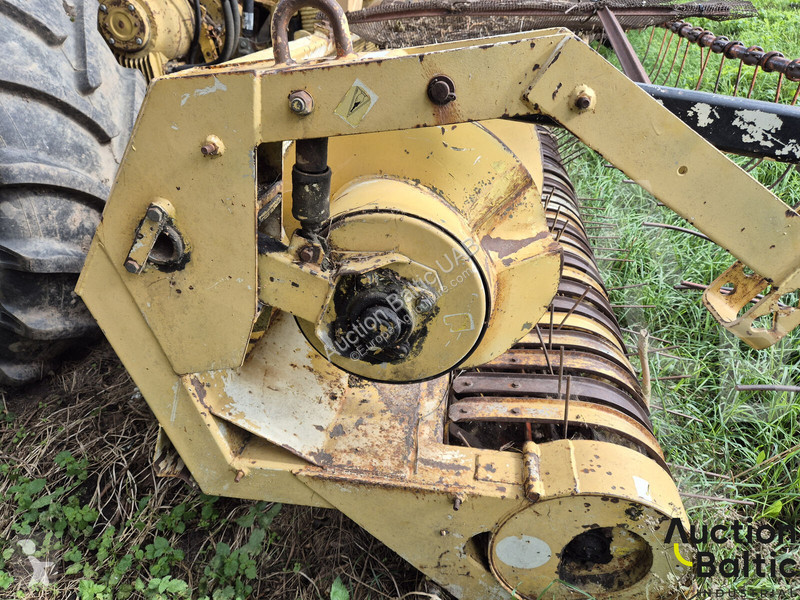 New Holland FX 375 harvest