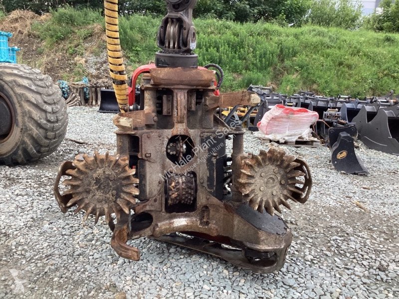 Material florestal Komatsu 911.4