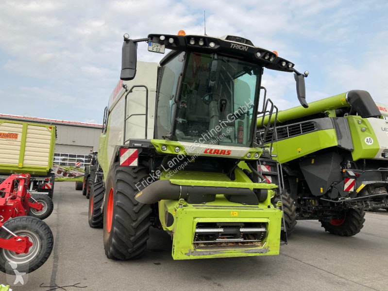 Ceifeira Claas  Trion 520