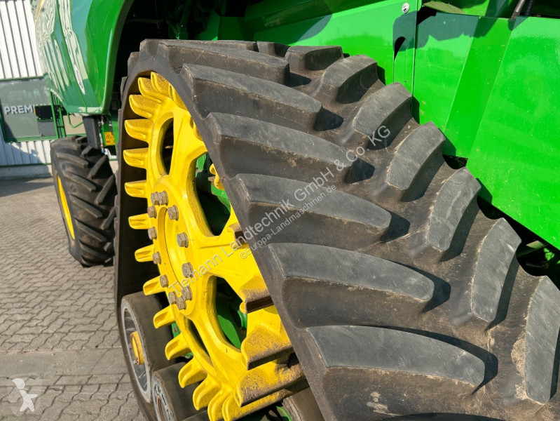 John Deere  T670 harvest