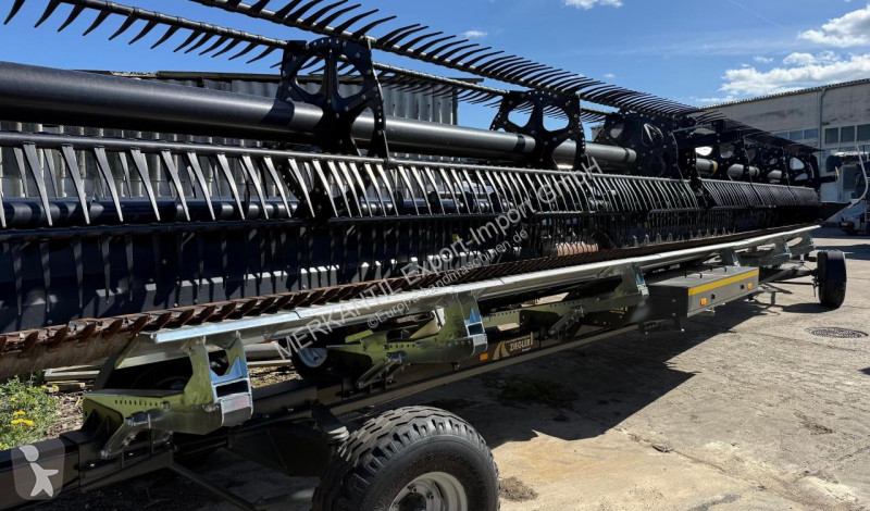 Moisson Massey Ferguson  IDEAL 9T mit Mac Don...
