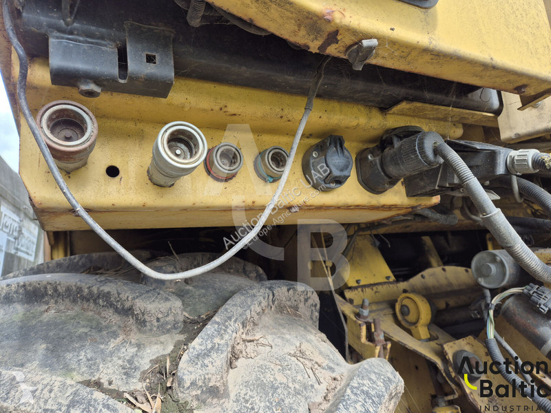 New Holland FX 375 harvest