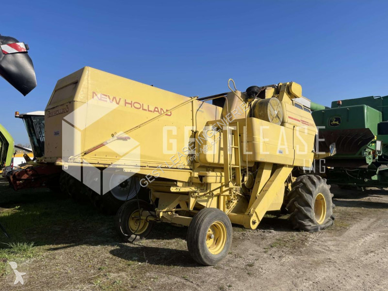 Moisson New Holland CLAYSON 1540