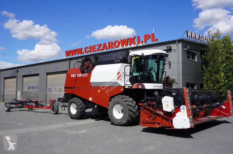 Moisson Rostselmash VECTOR 425 RSM-101 grain...