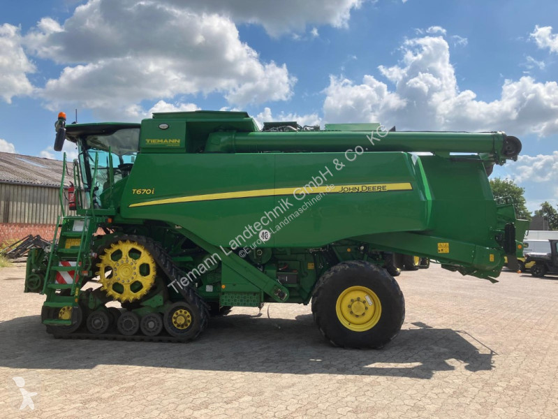 Moisson John Deere T